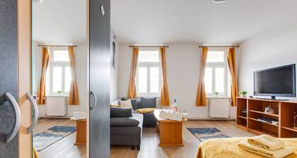 Sunshine Apartment near the City center
