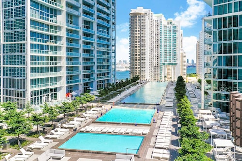 Icon Brickell Luxe Stays by IliosRentals