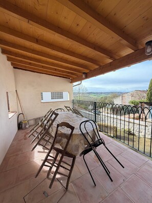 Outdoor dining - Air-conditioned house with terrace and elevator (Lauzerte)