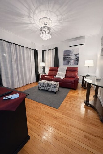 Bright 3BR Montreal Home | Free Driveway Parking