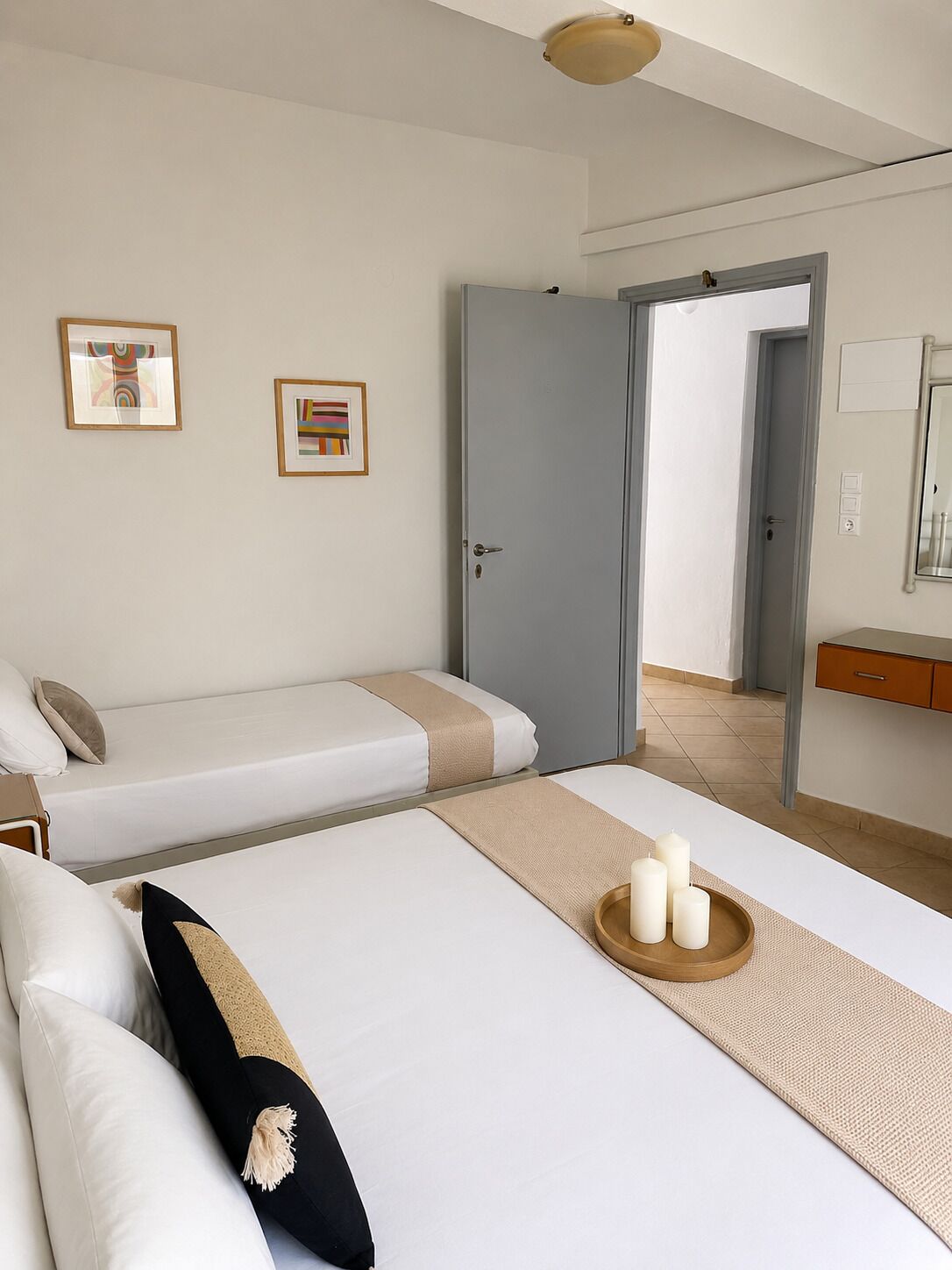 Tripla Standard, balcone, vista porto | Postazione laptop, Wi-Fi gratuito