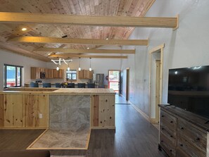 Interior - Gorgeous 2B/2BA New Cabin w Big Mountain/River Views (South Fork)