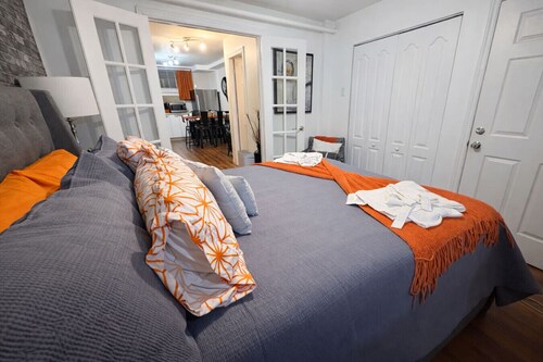 Cozy & Affordable Montreal 1BR Getaway