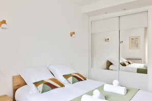 1 bedroom, iron/ironing board, free WiFi, bed sheets - Le Poulidor, à 15 min de Paris (Saint Ouen)