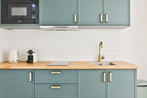 Fridge, microwave, dishwasher, coffee/tea maker - Le Poulidor, à 15 min de Paris (Saint Ouen)