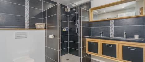Hair dryer, towels