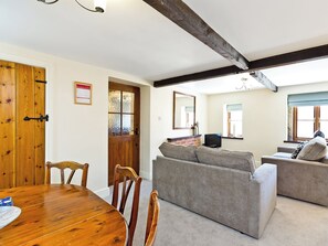 TV - Spacious stone barn close to Matlock and Carsington Water. (Carsington, near Ashbourne)