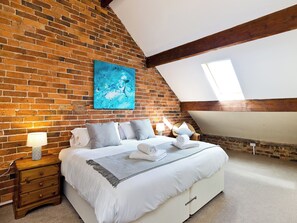 3 bedrooms, free WiFi - Spacious stone barn close to Matlock and Carsington Water. (Carsington, near Ashbourne)