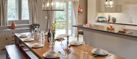 تناول الطعام