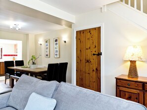 Interior - Attractive barn conversion set in three acres of shared grounds. (Carsington, near Ashbourne)
