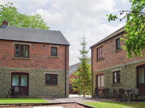 Exterior - 2 bedroom accommodation in Carsington, near Ashbourne (Carsington, near Ashbourne)
