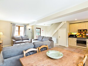 TV - 2 bedroom accommodation in Carsington, near Ashbourne (Carsington, near Ashbourne)