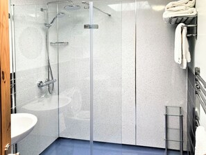 Towels - 2 bedroom accommodation in Upper Largo, Leven (Upper Largo, Leven)