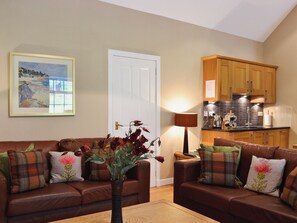 TV - 3 bedroom accommodation in Glendaruel (Glendaruel)
