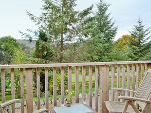 Property grounds - 3 bedroom accommodation in Inverness (Inverness)