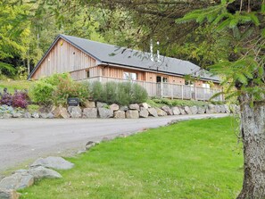 Exterior - 3 bedroom accommodation in Inverness (Inverness)
