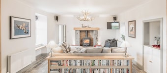 4 bedroom accommodation in Parton, near Castle Douglas