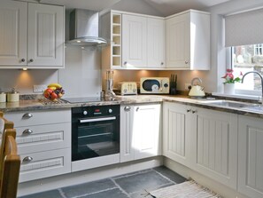 Dishwasher, high chair - 3 bedroom accommodation in Ambleside (Ambleside)