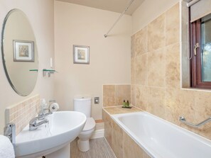 Bathroom - 2 bedroom accommodation in Mungrisdale, near Keswick (Mungrisdale, near Keswick)
