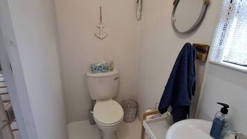 House, 1 Bedroom, Garden View | Bathroom