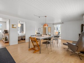 Dining - "Menke" - 300m from the sea by Interhome (Rønde)