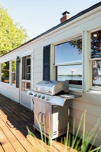 Island view Lake Cottage on Crooked Lake, best views!