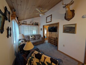 Living area - Lake House getaway!!! 2-bedroom Cayuga Lake, lake front property! (Seneca Falls)