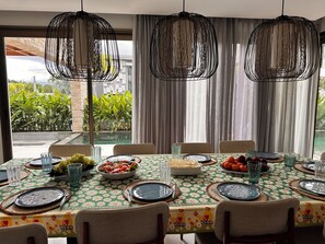 Dining - Wonderful mansion in Riviera de São Lourenço, pets allowed. Great location (Bertioga)