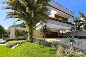 Exterior - Vrbo Property (Bertioga)