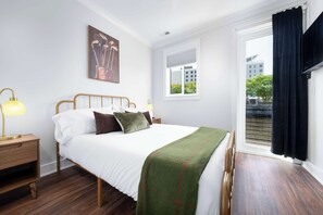 3 chambres, fer et planche à repasser, Wi-Fi, draps fournis