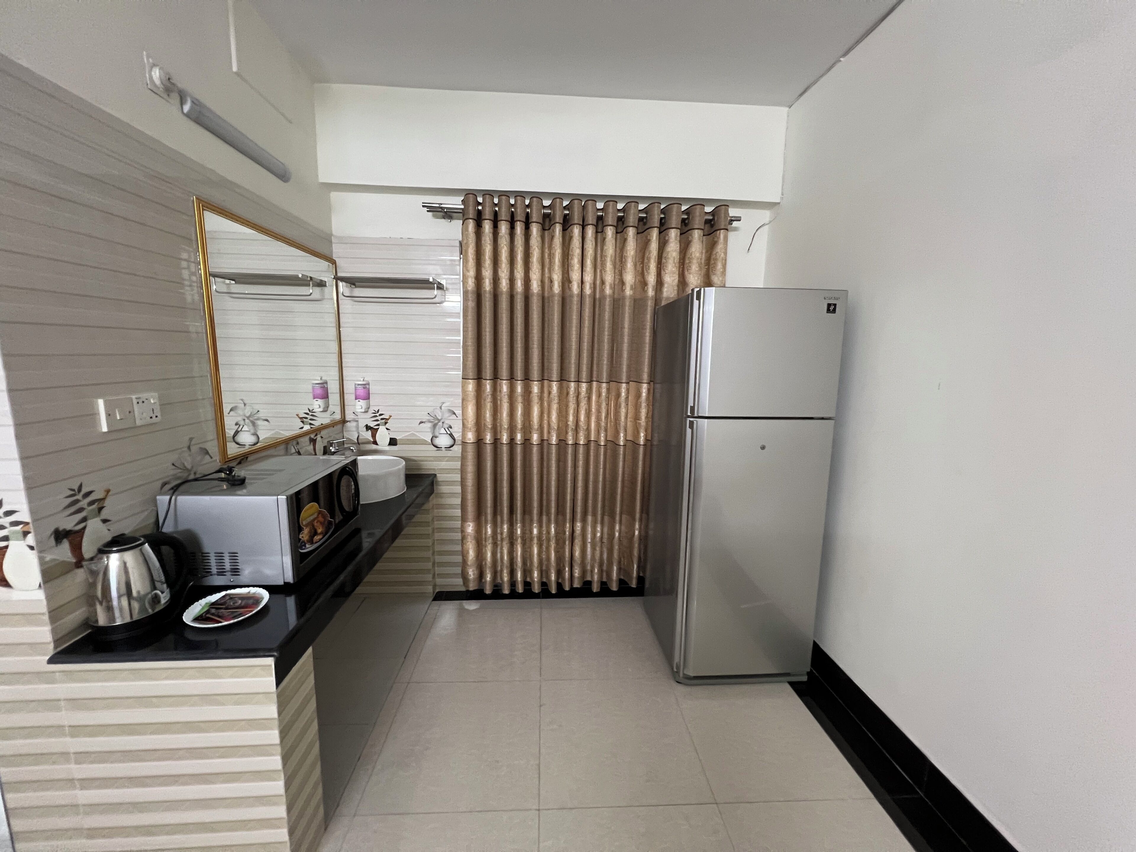Fridge, microwave, stovetop, electric kettle