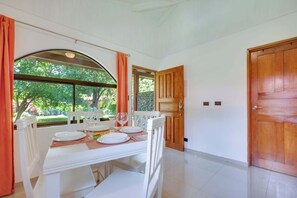 Dining - Casa Coral - Peace and Harmony (Potrero)