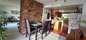 Dining - Foggy Ocean View, Port Alice, Vancouver Island (Port Alice)