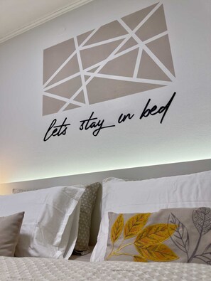1 dormitorio y ropa de cama