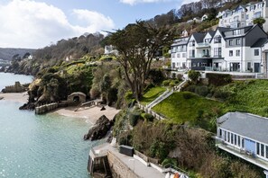 Exterior - Wolf Rock -  an apartment that sleeps 4 guests  in 2 bedrooms (Salcombe)