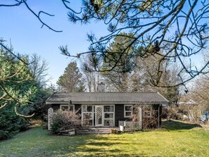 Exterior - "Jamie" -  from the sea by Interhome (Hals)