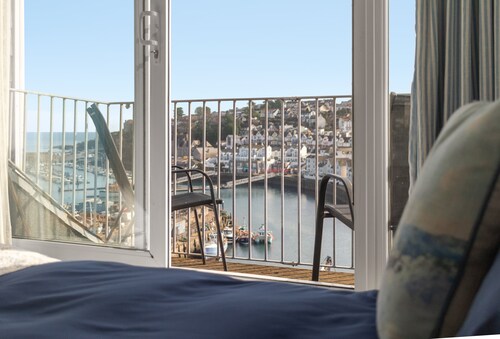 Rock Cottage is a charming coastal retreat