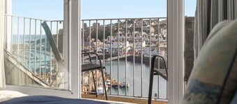 Rock Cottage is a charming coastal retreat