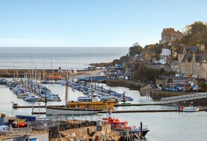 Marina - Prime central location at Harbour Heights in Brixham (Brixham)