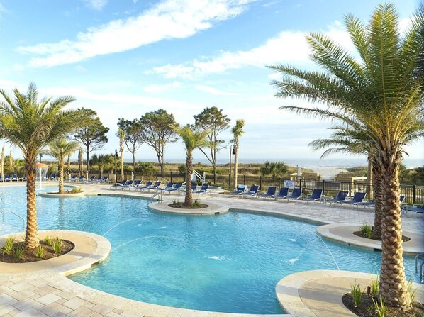 Pool - Condo in Ocean Oak Resort, Hilton Grand Vacations (Hilton Head Island)