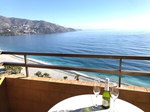 Property grounds - Charming Beachfront Sea Views, Costa Tropical (Velilla-Taramay)