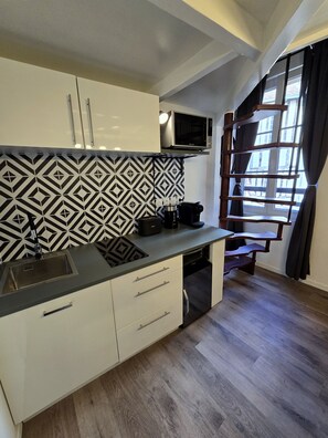 Private kitchen - Apartment 2-4 persons Hyper Centre (Beauvais)