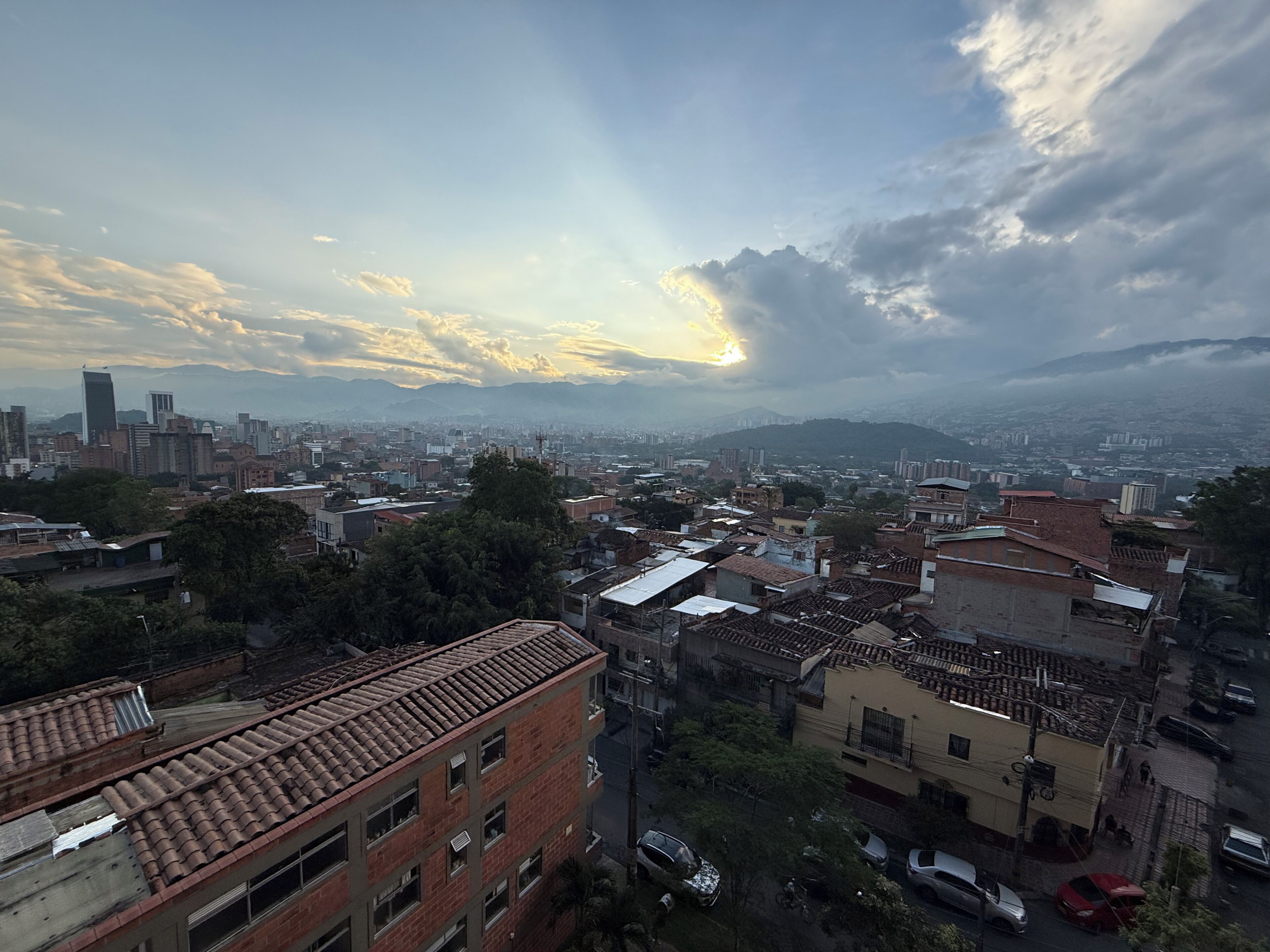 Apartamento econômico, vista para a cidade | Diversos