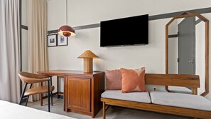 Room - 2BR Suite | The Daydrift | Group Getaway, Shared Spaces, Easy Flow (Florida/Miami Beach)