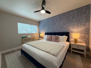 2 bedrooms, iron/ironing board, WiFi, bed sheets - Comfy 2x1 Apt. Next to Mueller and Downtown (Austin)