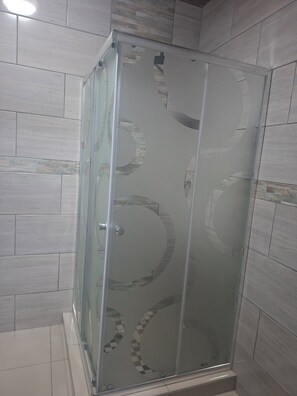 Comfort Twin Room | Bathroom - Pilgrims Corner Guest House  (Westonaria)