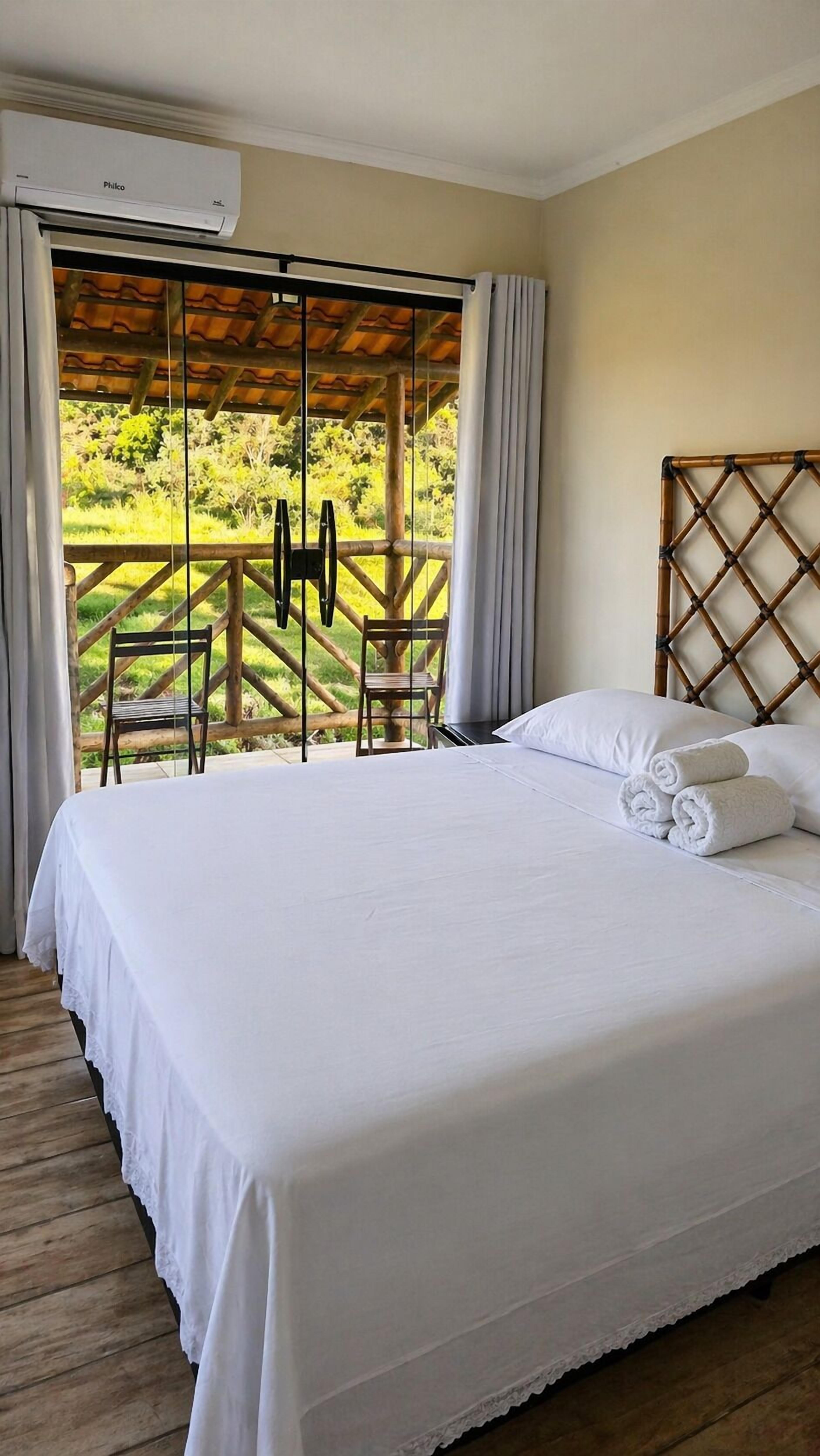 Deluxe Suite, Balcony, Mountain View | Bathroom