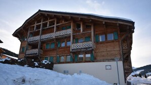 Unclassified image, 5 of 12, button - Wifi, 2nd floor, terrace, tv, ski locker, 83m², Les Gets (Les Gets)
