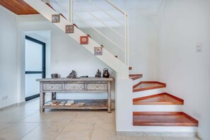 Interior - Villa Girasole - Luxury and Elegant (Potrero)