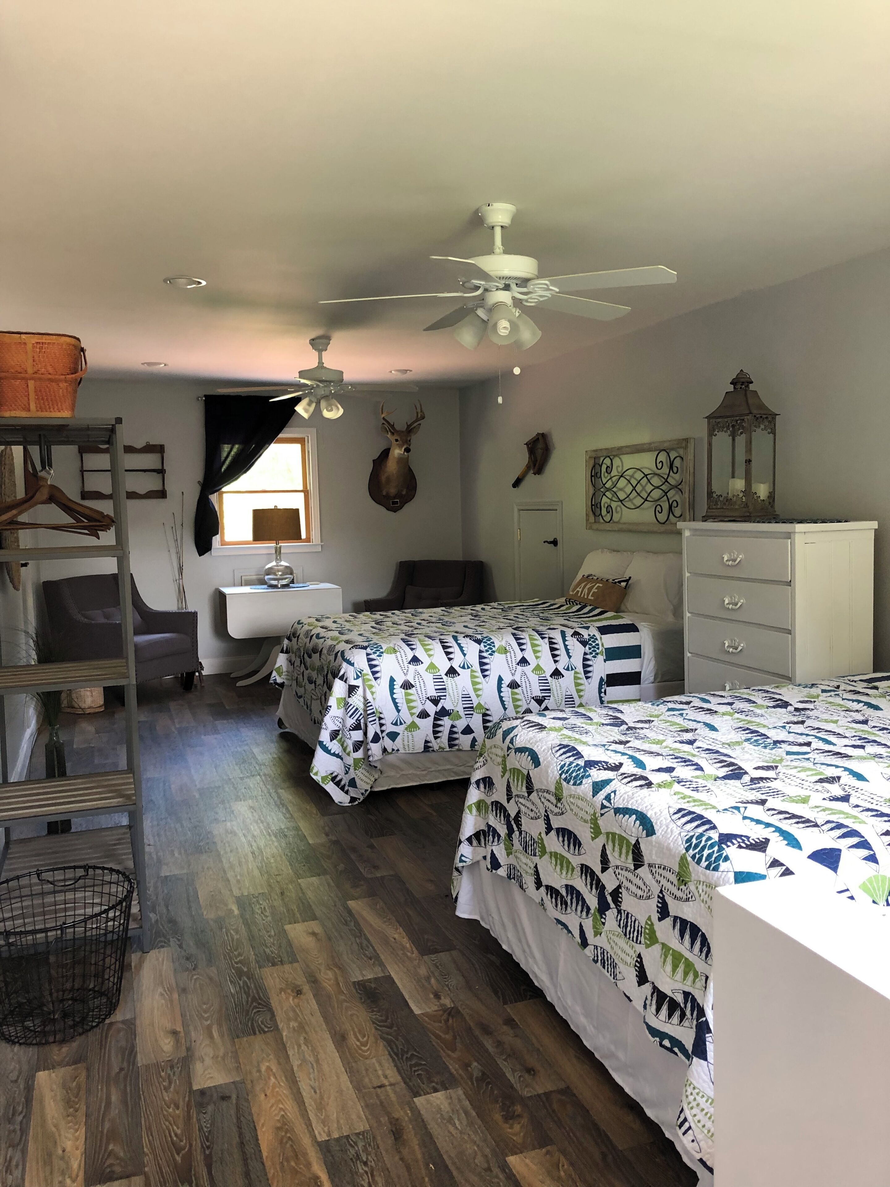 2 chambres, fer et planche à repasser, Wi-Fi gratuit, draps fournis